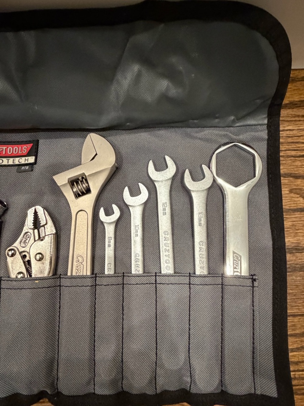 CruzTools RoadTech Hand Tools in Heavy-Duty, Roll-Up Pouch - BMW - Picture 2 of 6
